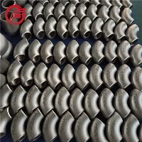 チタン製エルボの取り付けに必要な工具は何ですか?